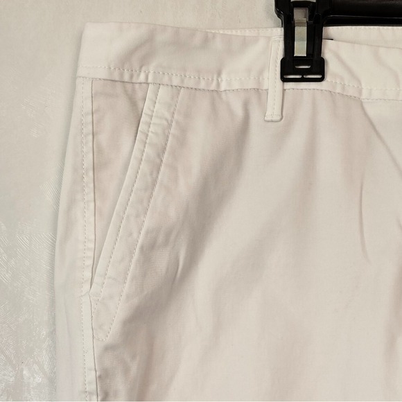 Talbots Womens 16 Petit White Mid Rise Pocketed Relaxed Fit Ankle Chino Pant NWT - Picture 2 of 9